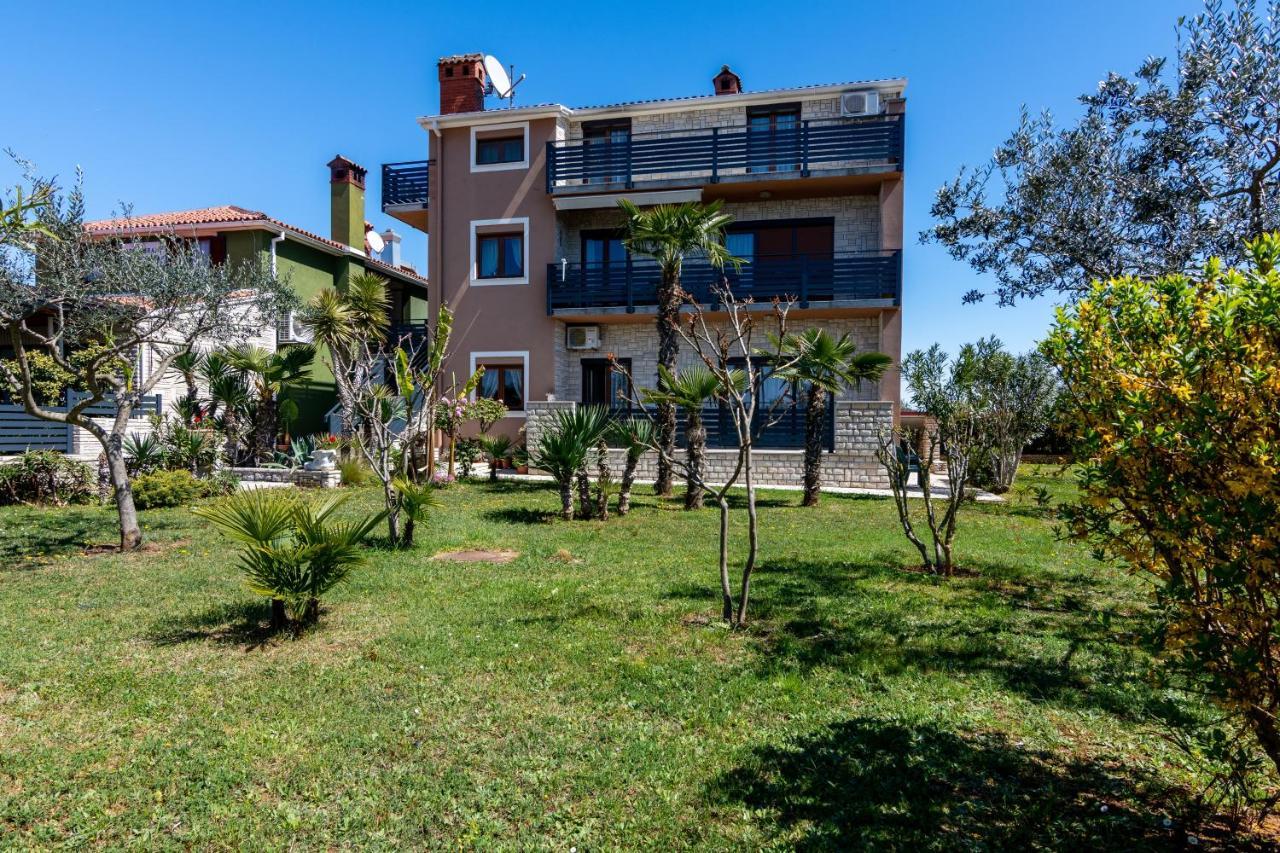 Family Friendly Apartments With A Swimming Pool Valbandon, Fazana - 2201 斯廷佳 外观 照片