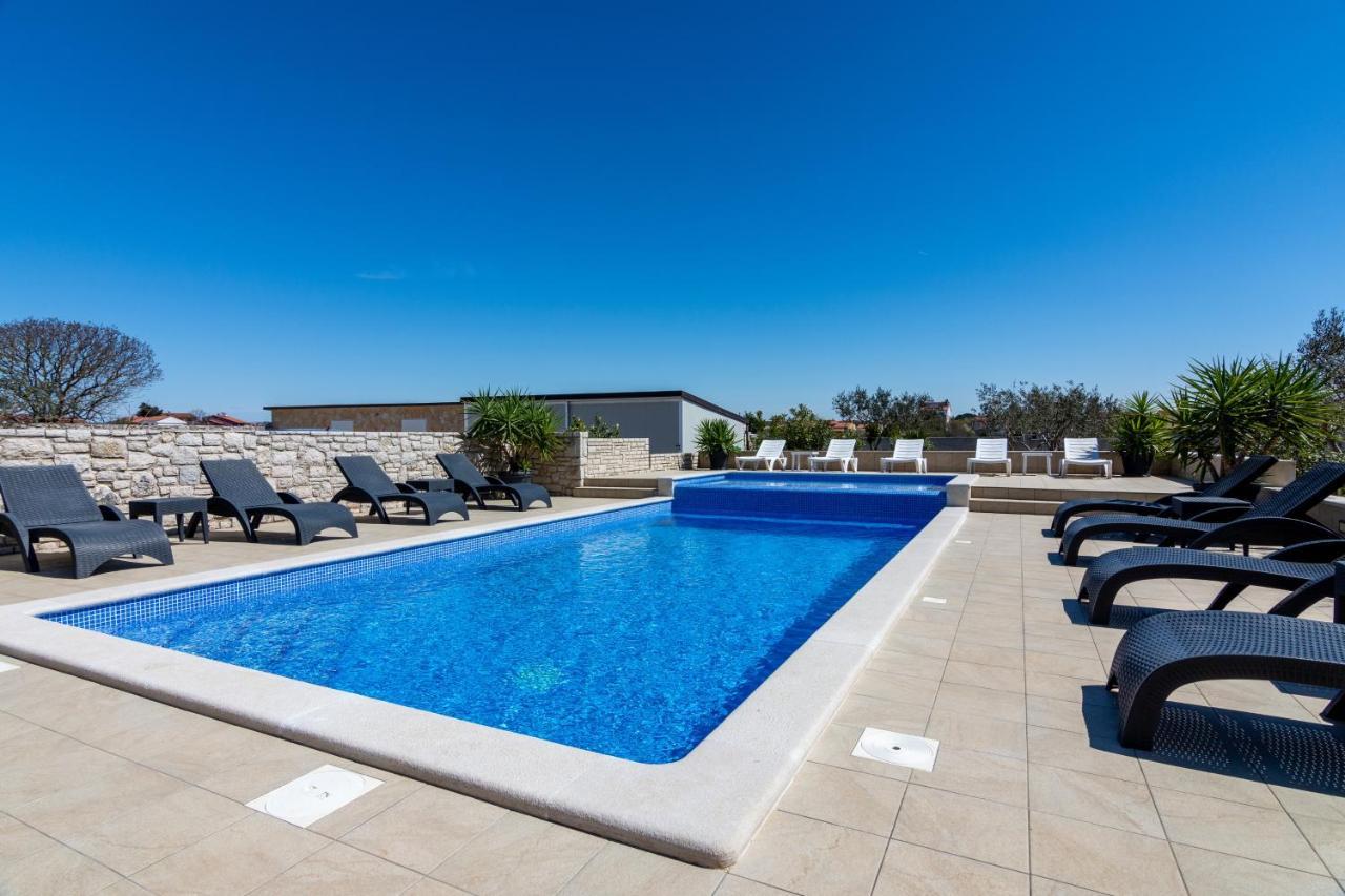 Family Friendly Apartments With A Swimming Pool Valbandon, Fazana - 2201 斯廷佳 外观 照片