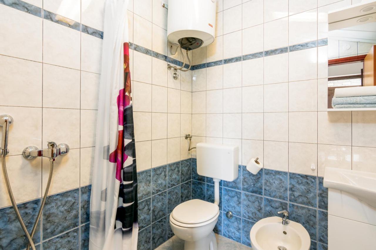Family Friendly Apartments With A Swimming Pool Valbandon, Fazana - 2201 斯廷佳 外观 照片